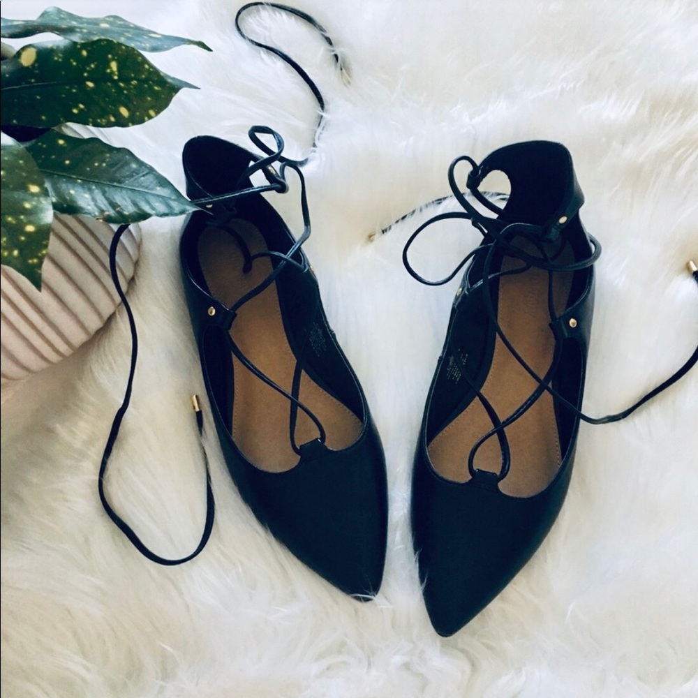 NWOT Lace Up Flats